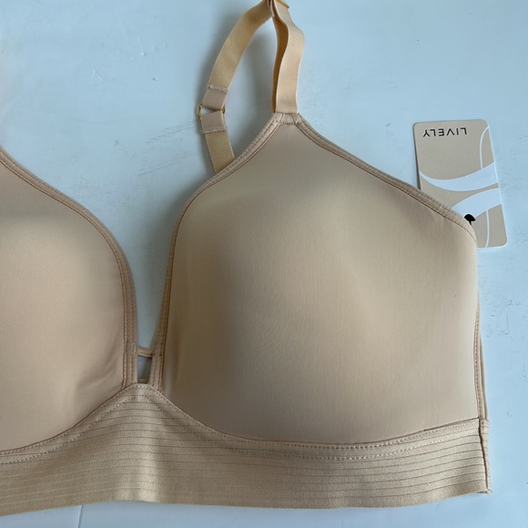 Lively Spacer bra toasted almond 38D wire free light thin breathable - Picture 11 of 16